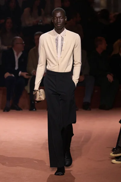 Look 83